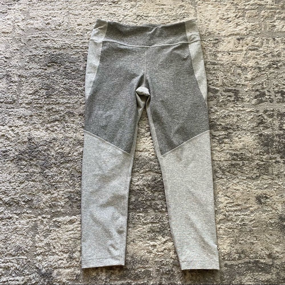 Outdoor Voices Two-Tone Warm Up Crop leggings